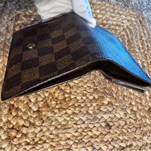 Louis Vuitton
Vintage 1999 French Purse damier pattern wallet preloved - Picture 7 of 13